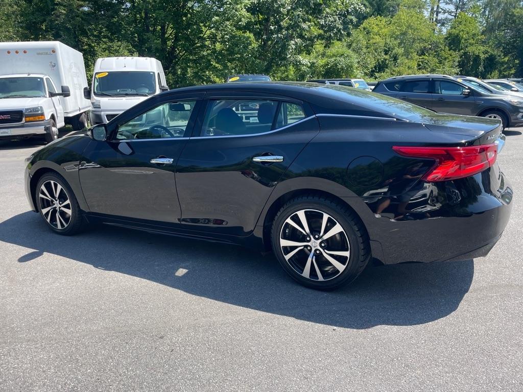 Nissan Maxima  2018