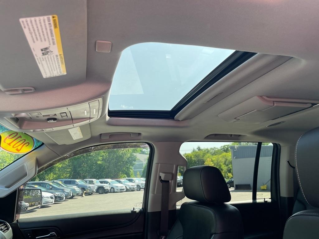 Chevrolet Suburban  2019