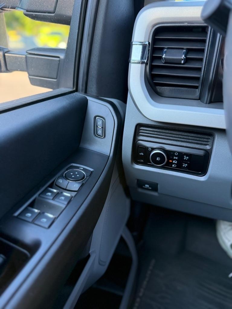 Ford Super Duty F-250 SRW  2024
