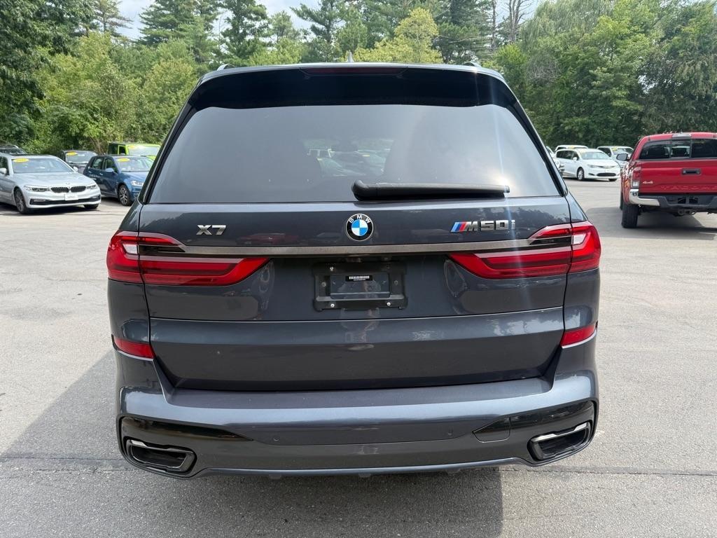BMW X7  2021