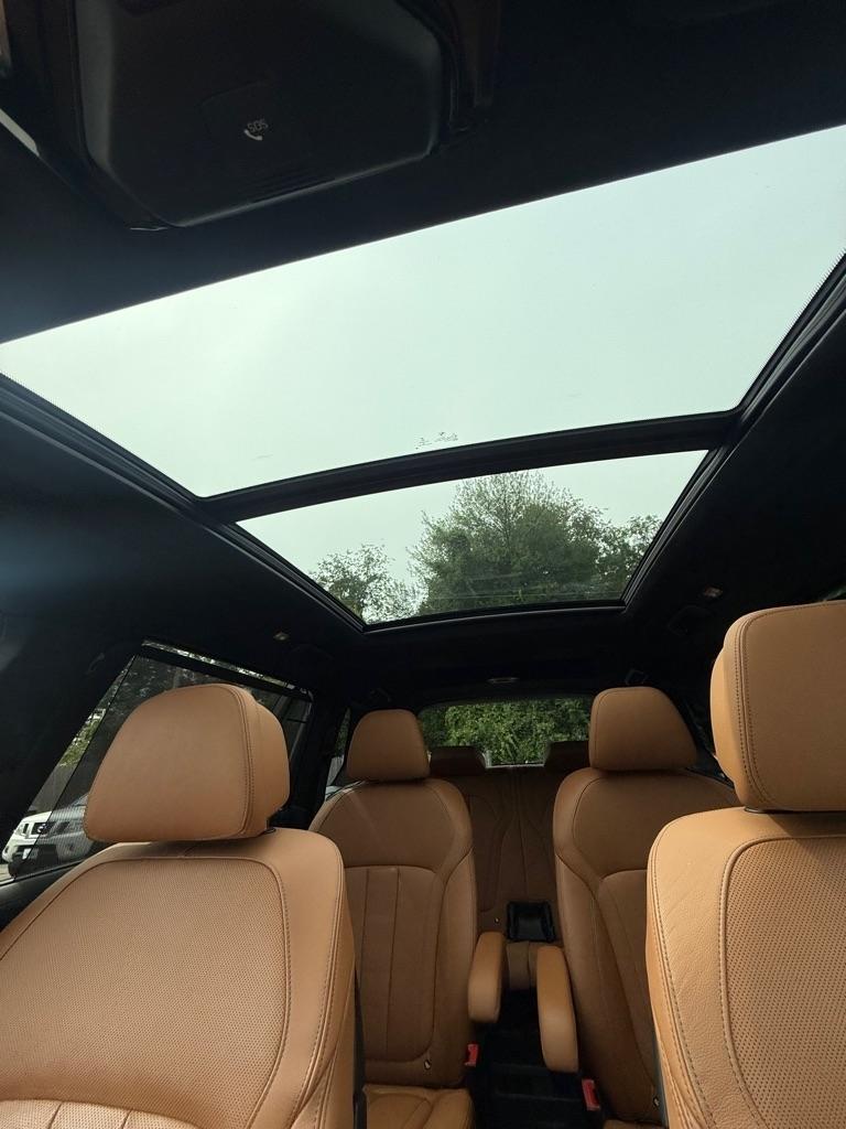 BMW X7  2021