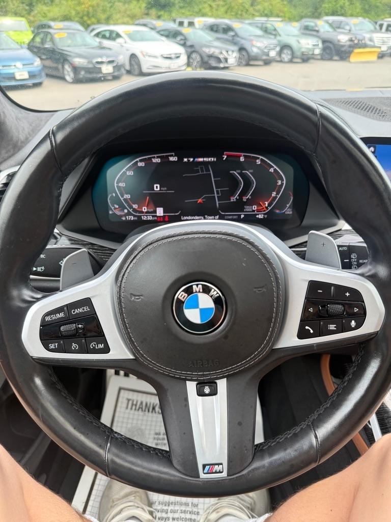 BMW X7  2021