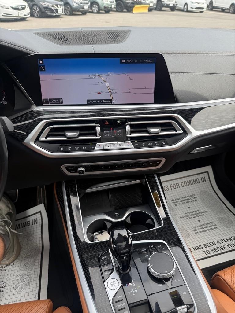 BMW X7  2021