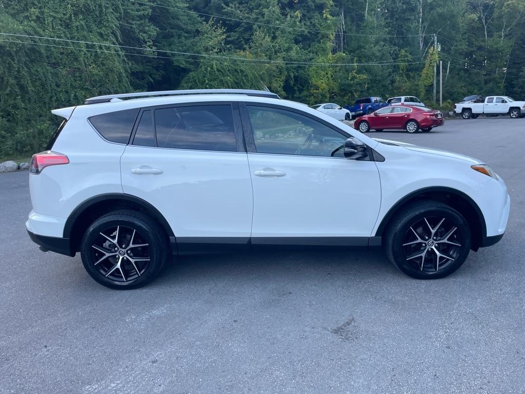 Toyota RAV4  2018