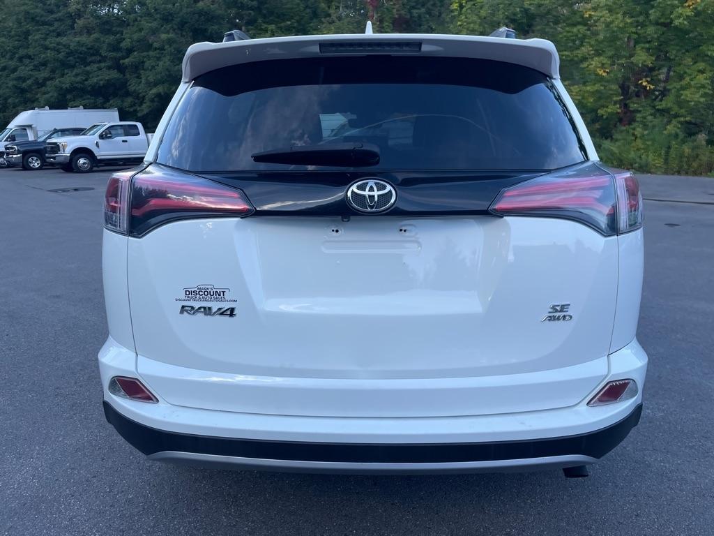 Toyota RAV4  2018