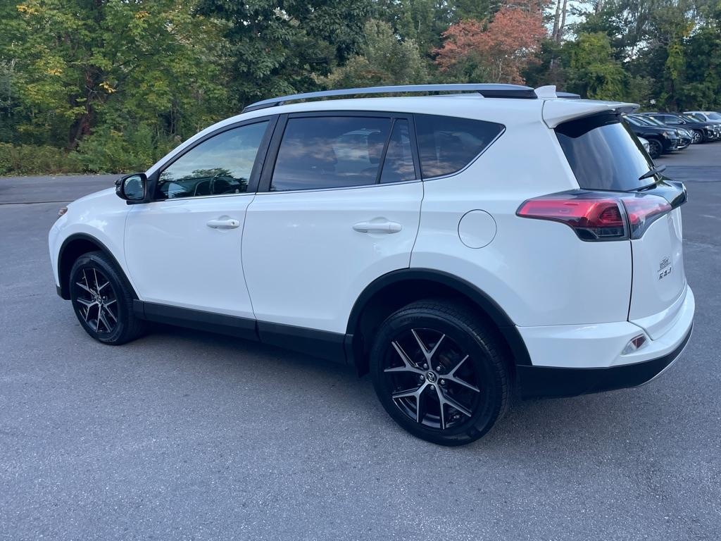 Toyota RAV4  2018