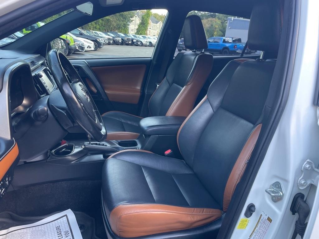Toyota RAV4  2018