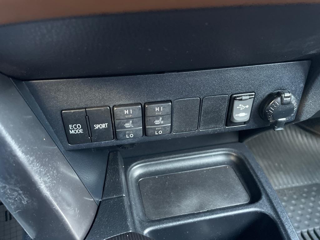 Toyota RAV4  2018