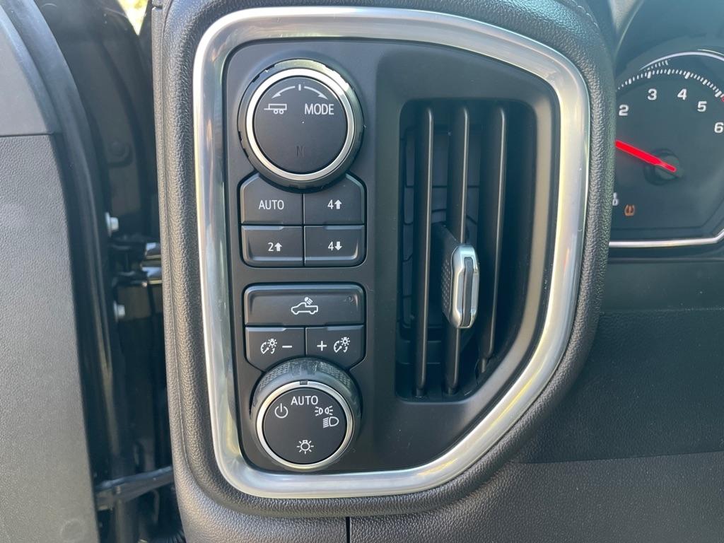 Chevrolet Silverado 1500  2021