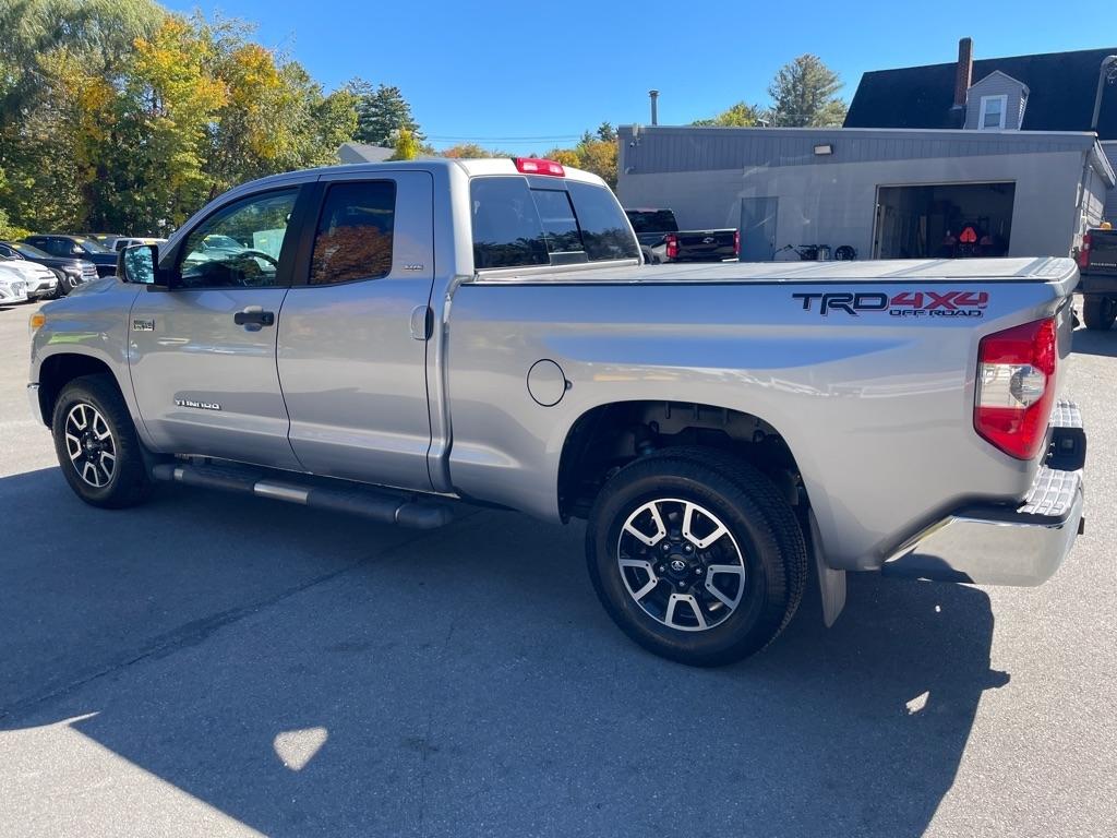 Toyota Tundra 4WD Truck  2014