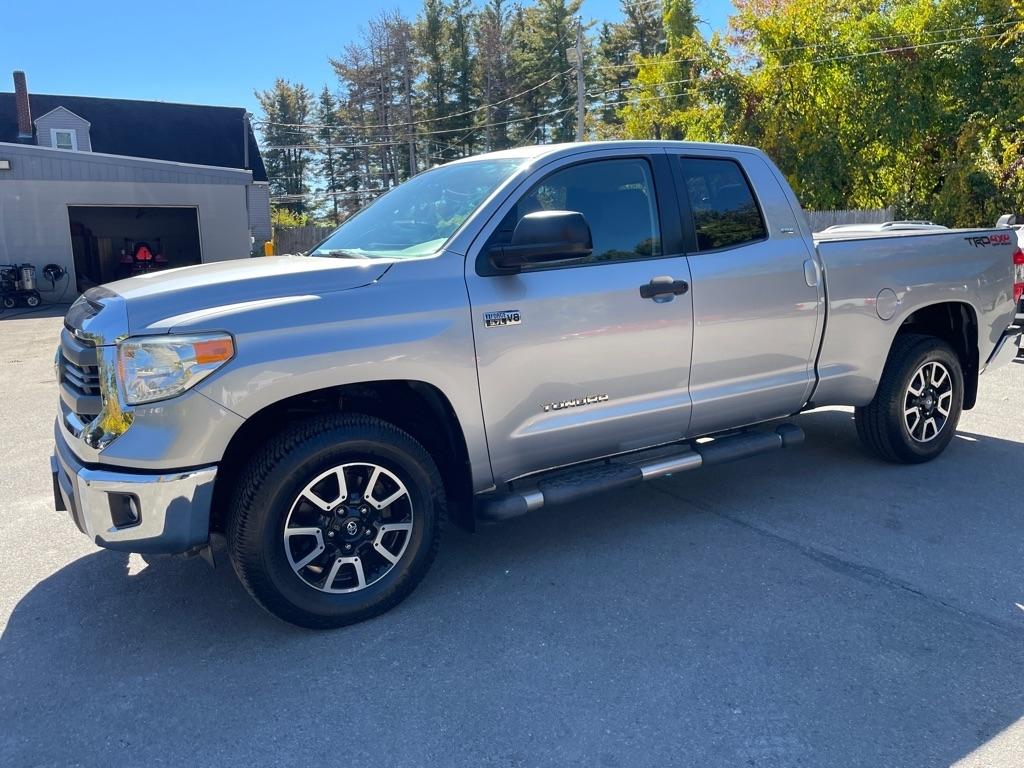 Toyota Tundra 4WD Truck  2014
