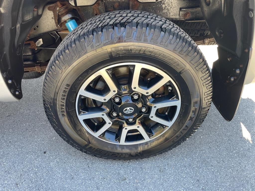 Toyota Tundra 4WD Truck  2014