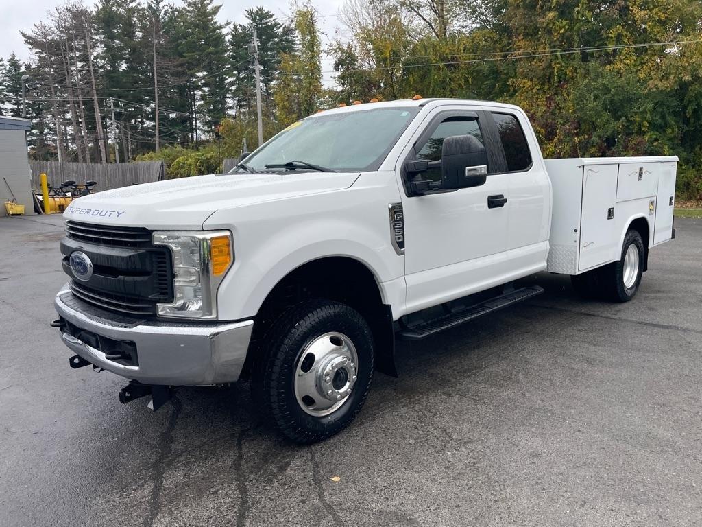 Ford Super Duty F-350 DRW  2017