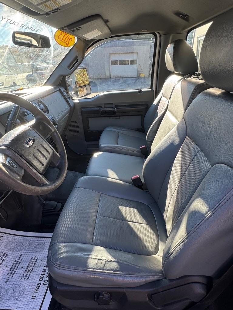Ford Super Duty F-350 SRW  2013