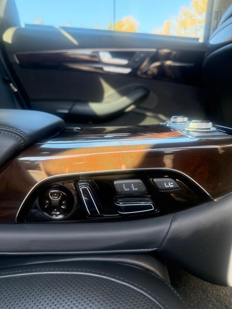 Audi A8 L  2015
