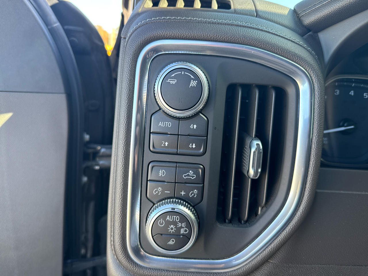 GMC Sierra 1500 SLT Crew Cab Long Box 4WD 2019