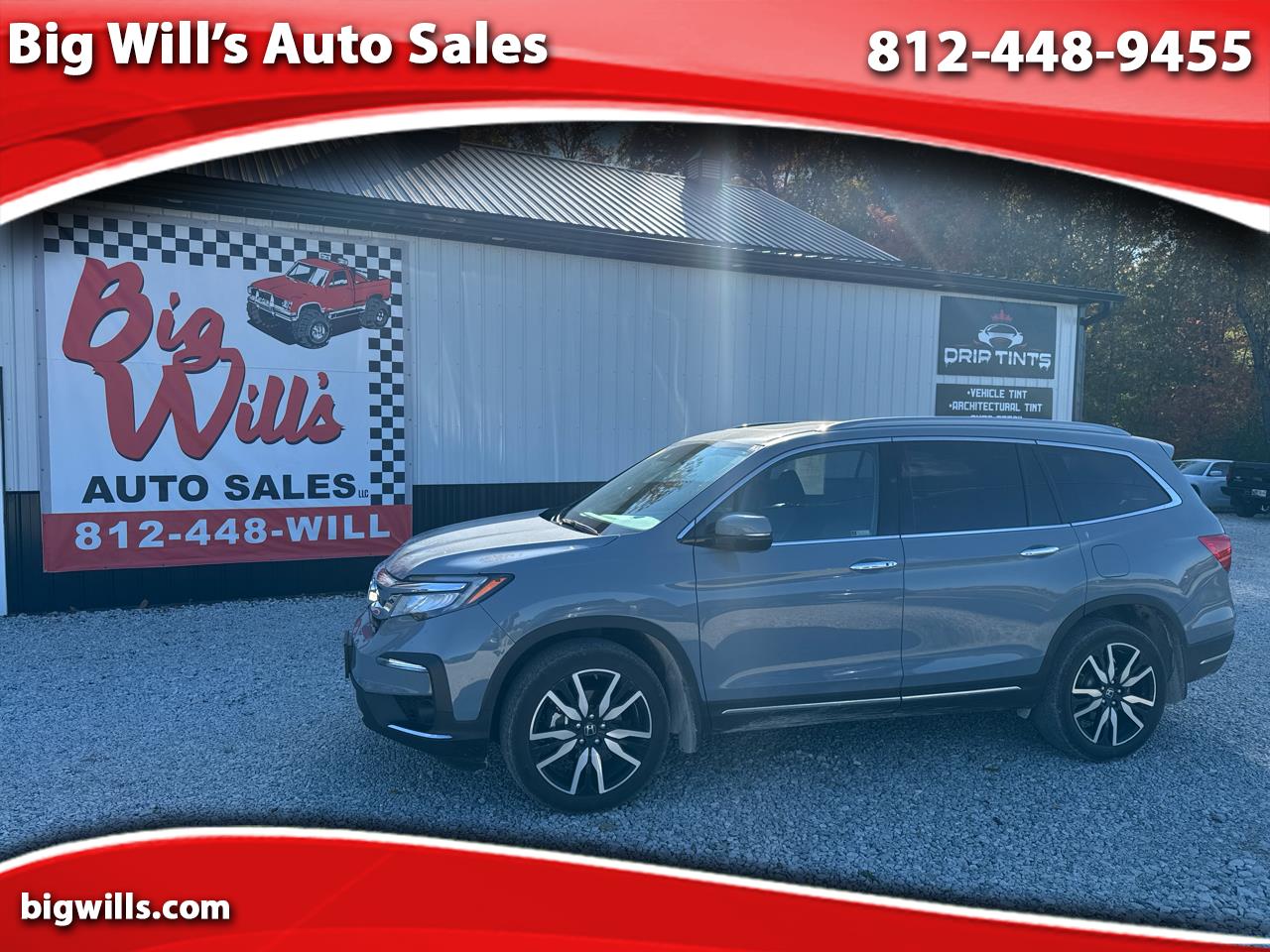 2022 Honda Pilot Touring AWD w/Rear Captains Chairs