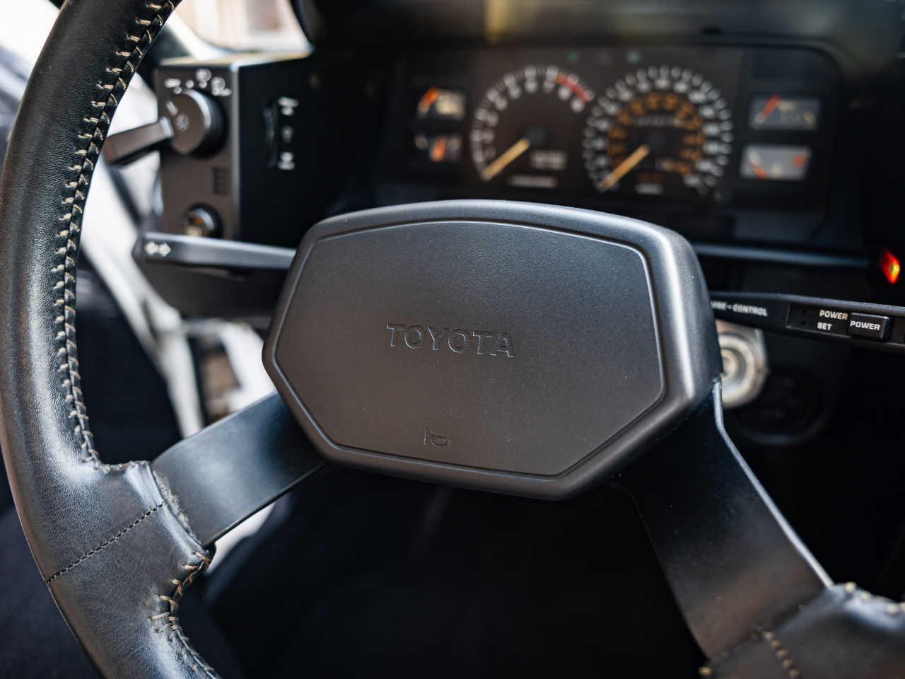 Toyota MR2 Base 1985