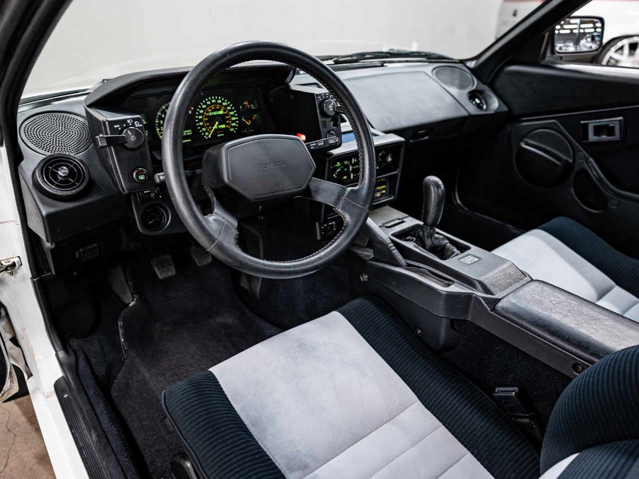 Toyota MR2 Base 1985