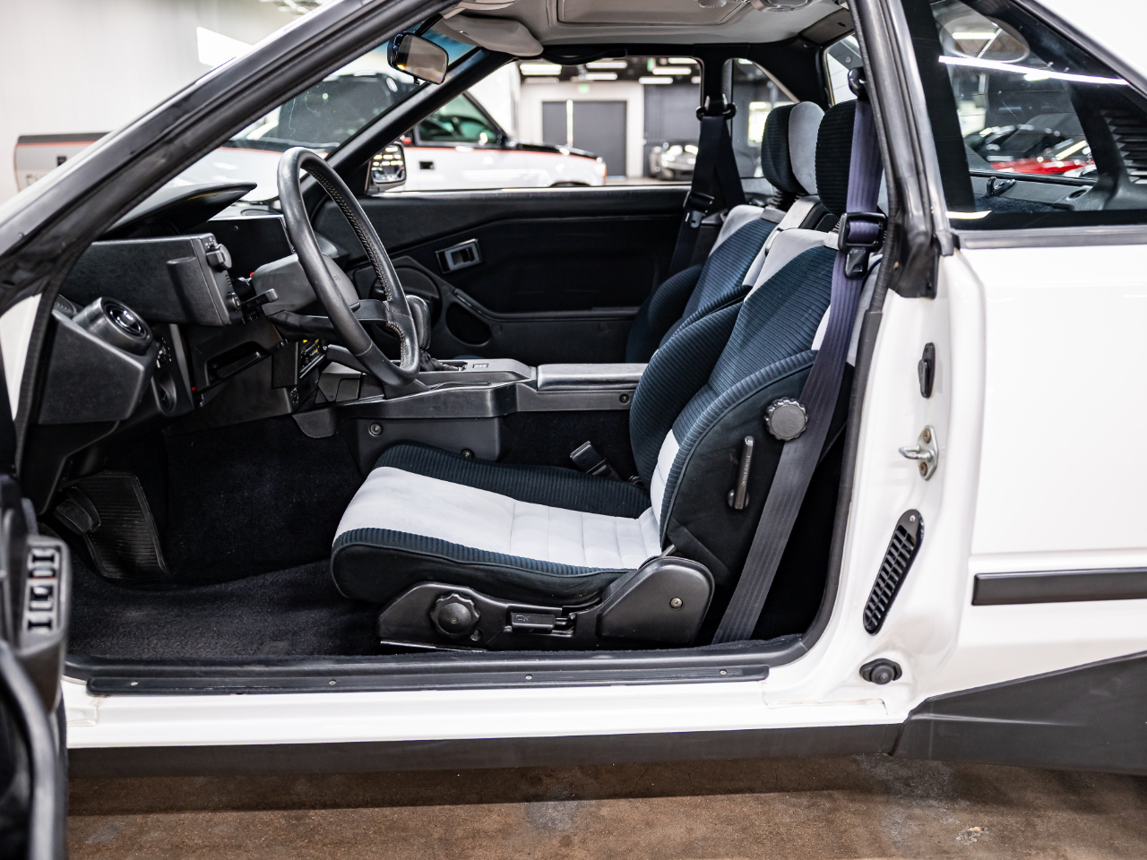 Toyota MR2 Base 1985