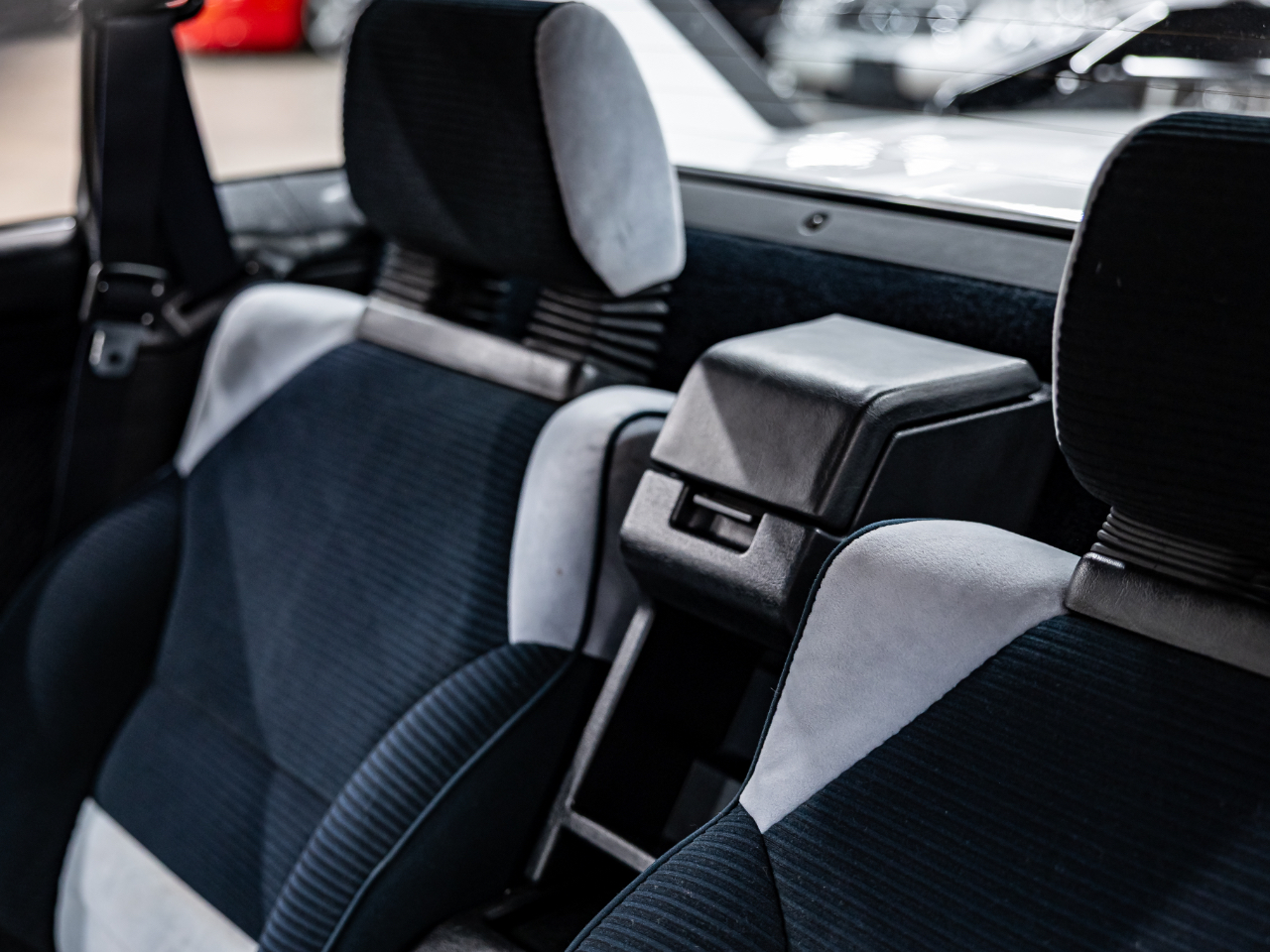 Toyota MR2 Base 1985