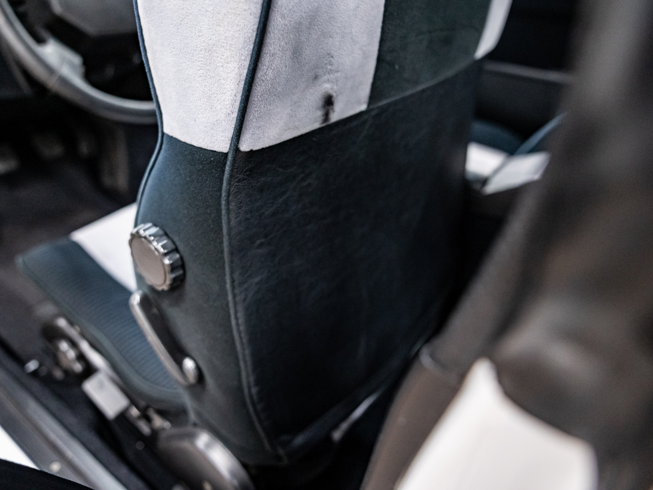 Toyota MR2 Base 1985