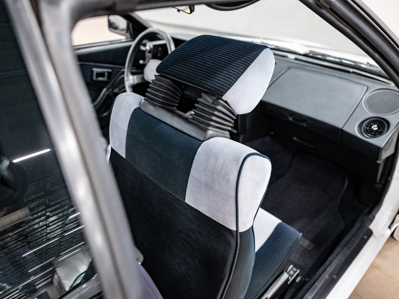 Toyota MR2 Base 1985