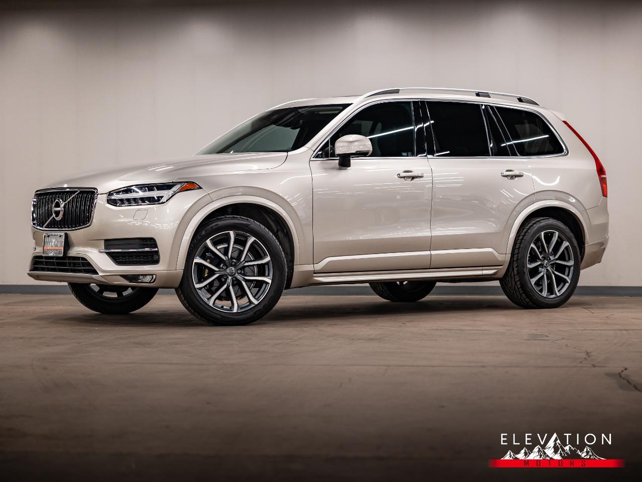 2017 Volvo XC90 T6 Momentum AWD