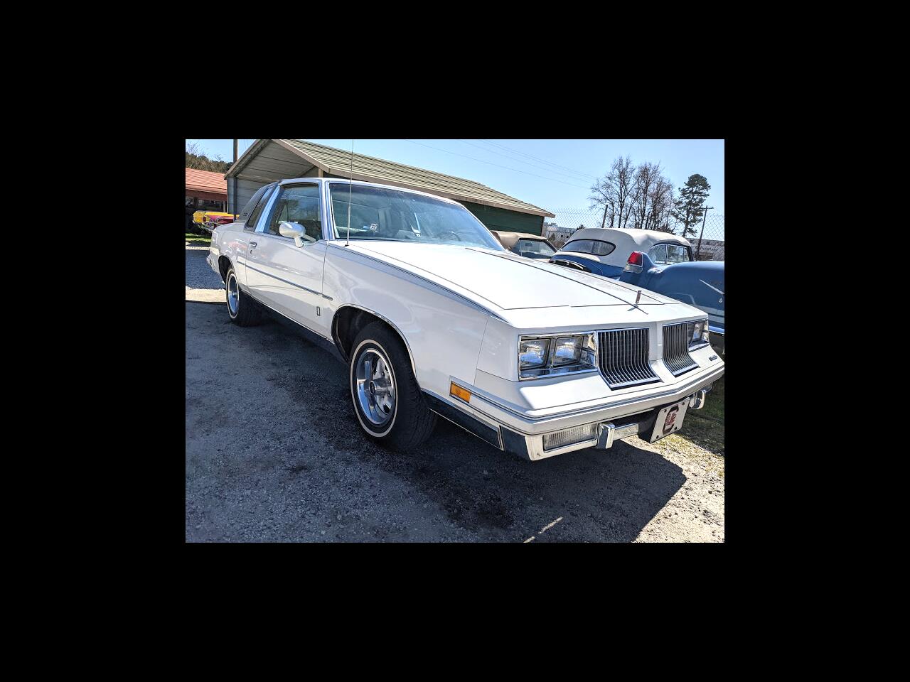 Oldsmobile Cutlass 2dr Coupe Supreme Brougham 1983
