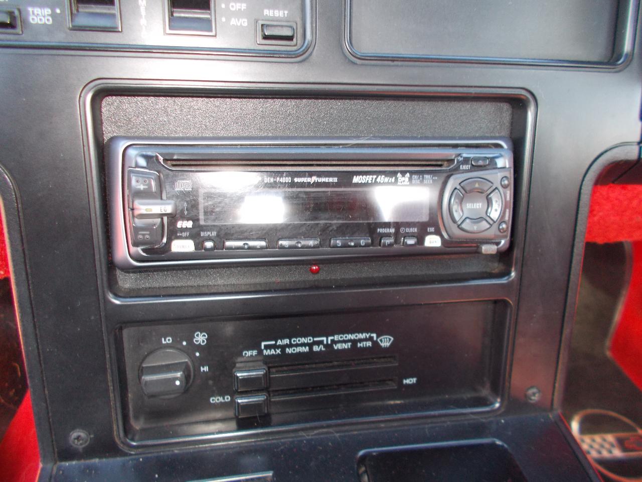 Chevrolet Corvette Stingray Convertible  1988