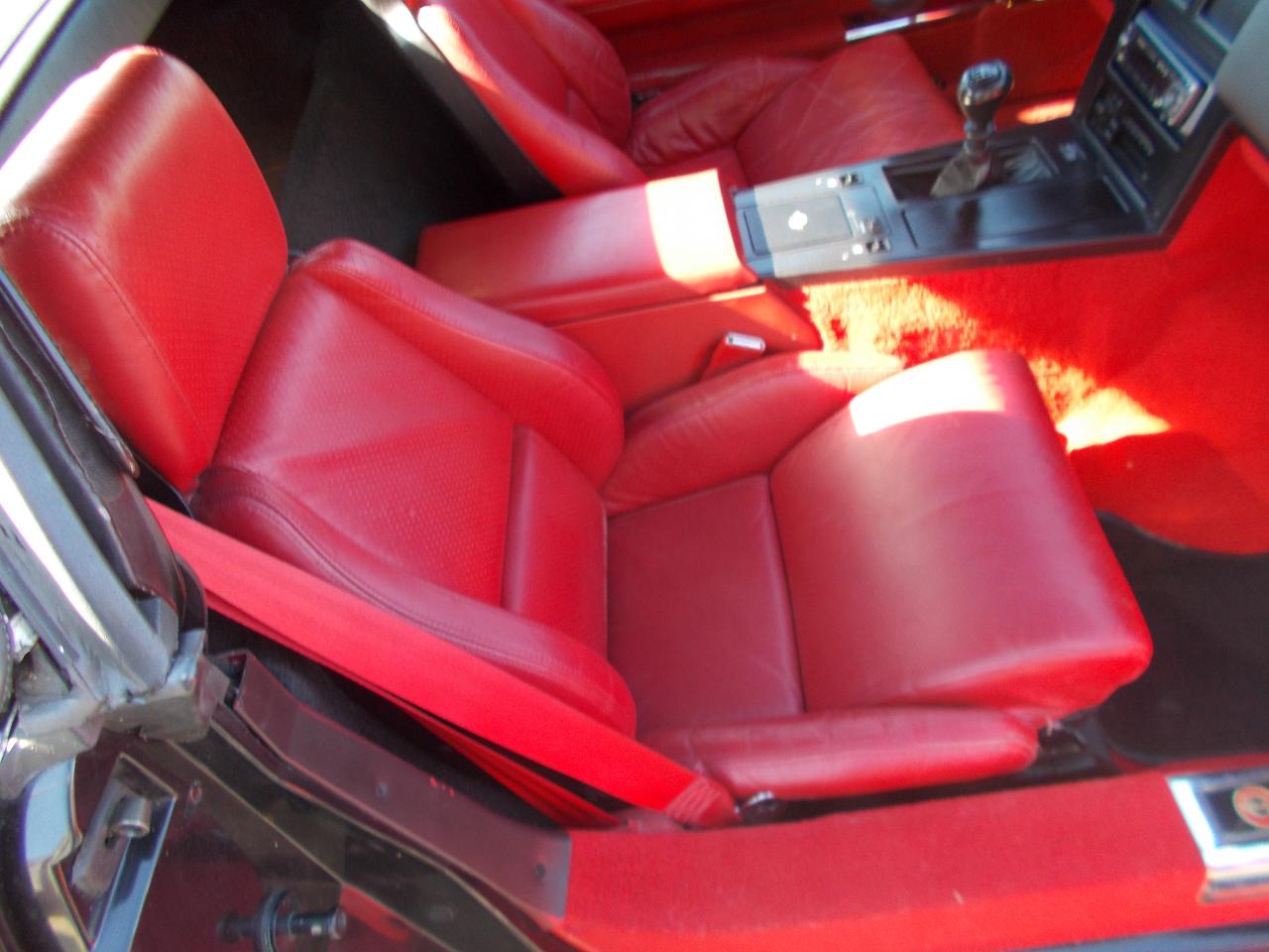 Chevrolet Corvette Stingray Convertible  1988