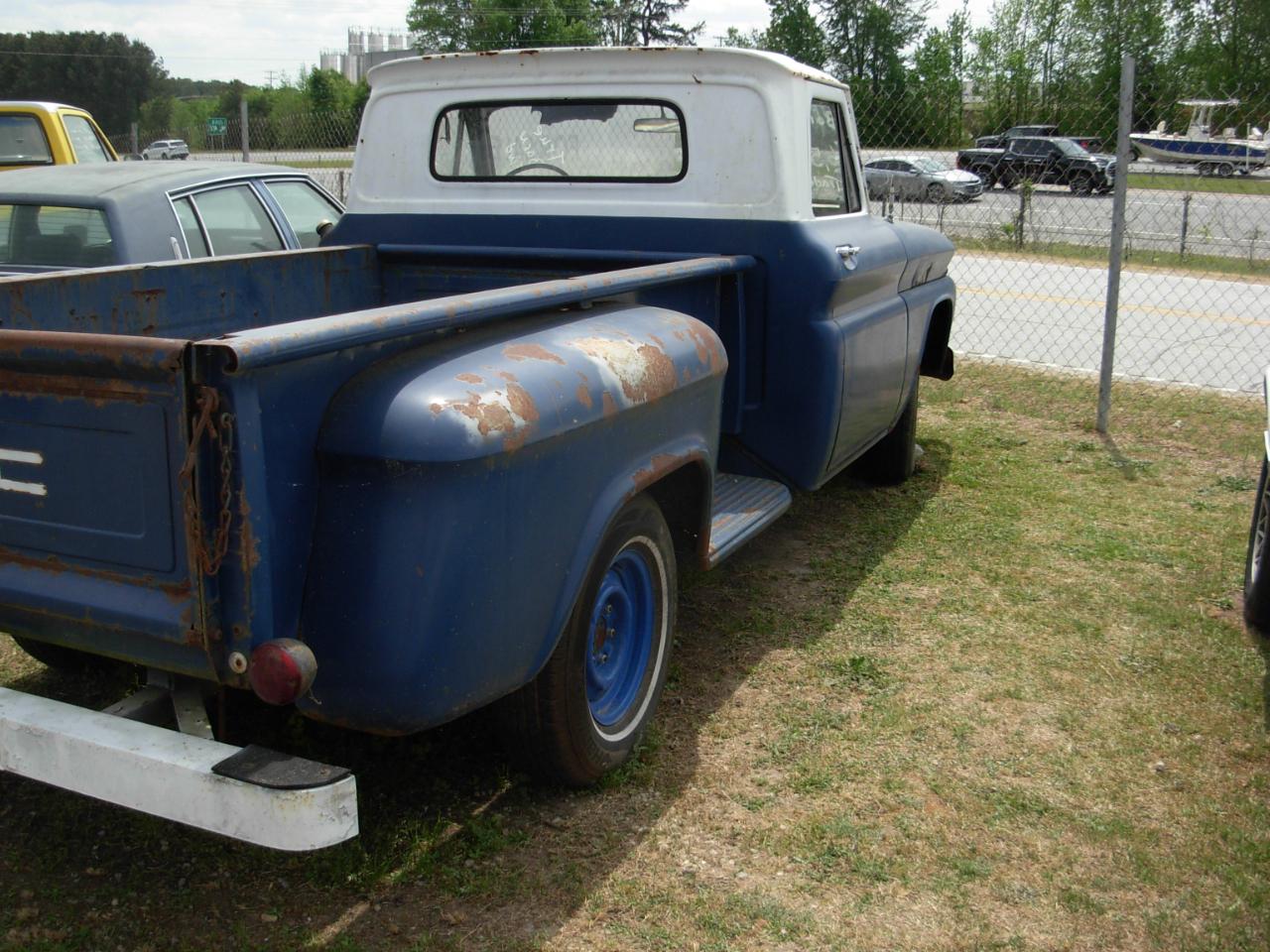 GMC 1/2 Ton Pickups Fleetside 117.5" 1965