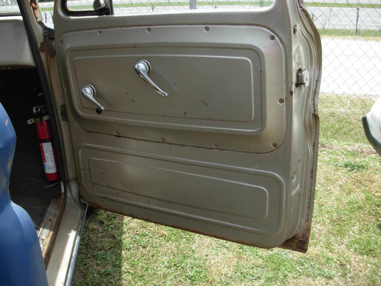 GMC 1/2 Ton Pickups Fleetside 117.5" 1965