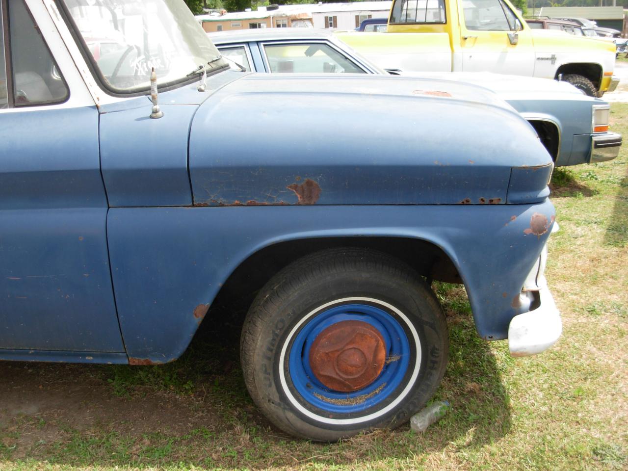 GMC 1/2 Ton Pickups Fleetside 117.5" 1965
