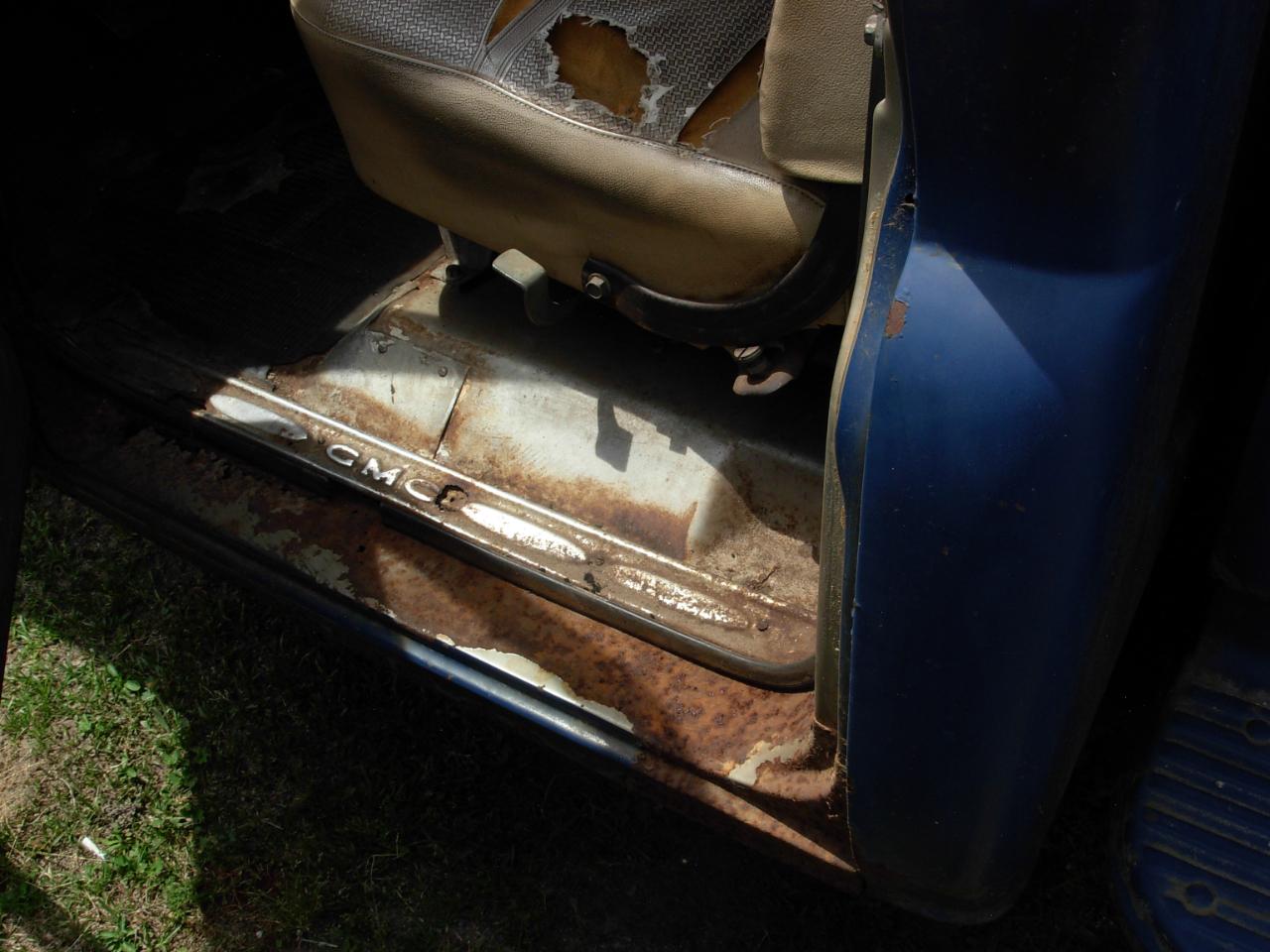 GMC 1/2 Ton Pickups Fleetside 117.5" 1965