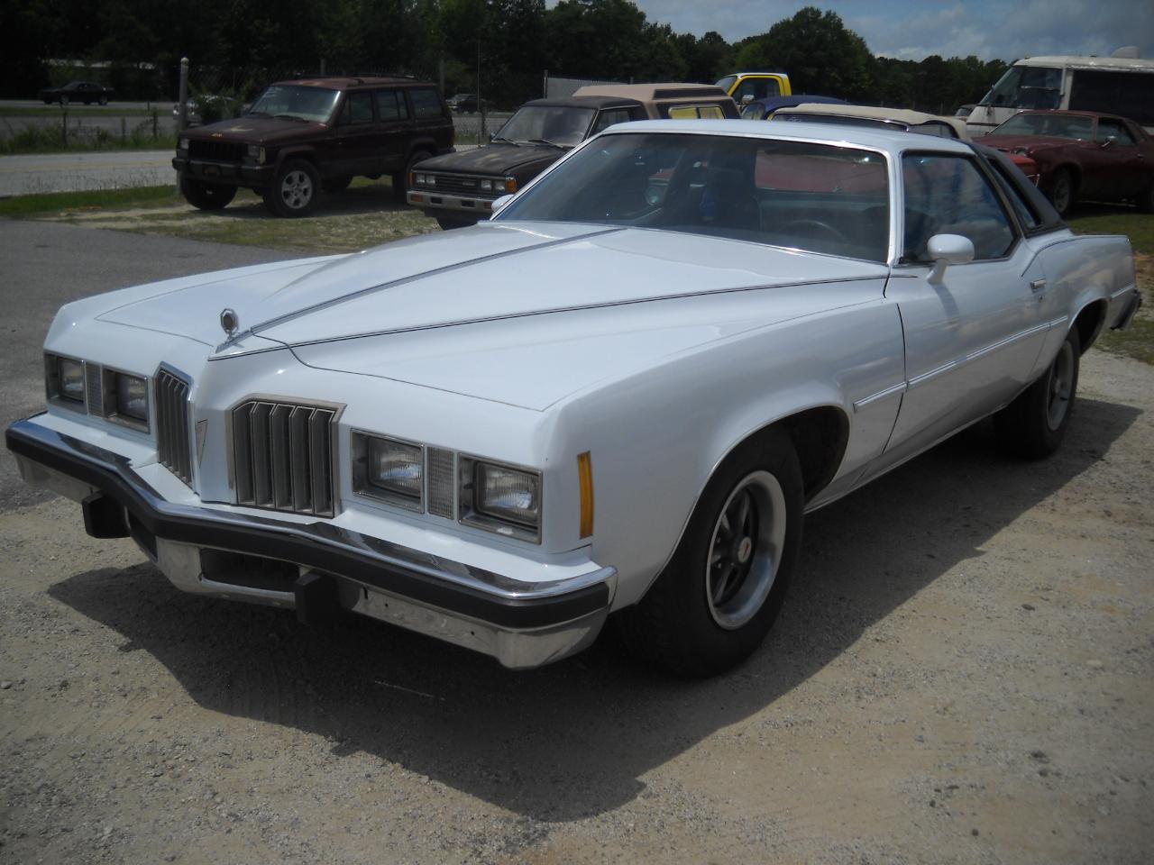 Pontiac Grand Prix 2dr Coupe 1977