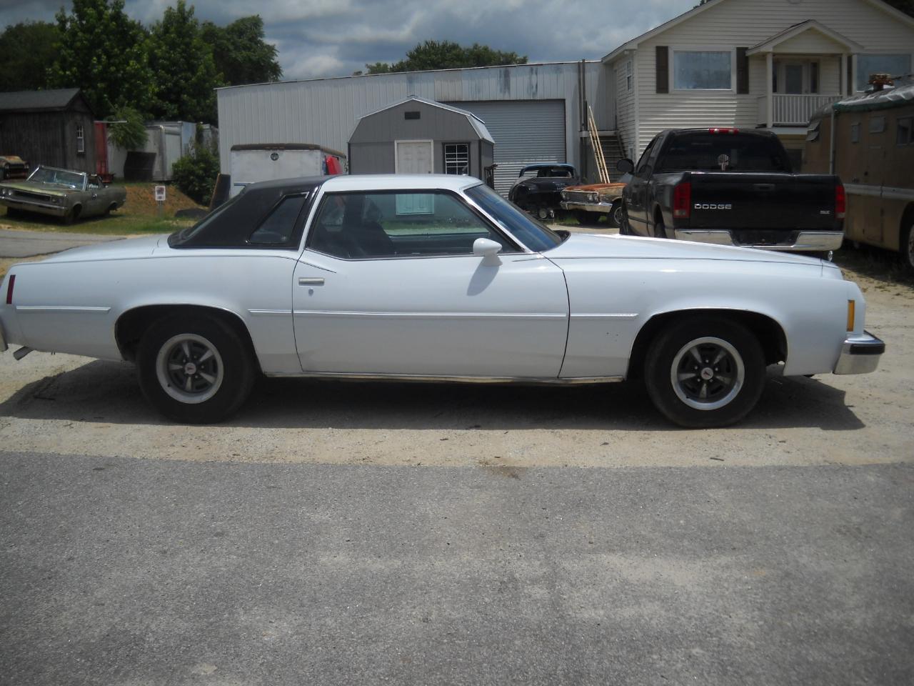 Pontiac Grand Prix 2dr Coupe 1977