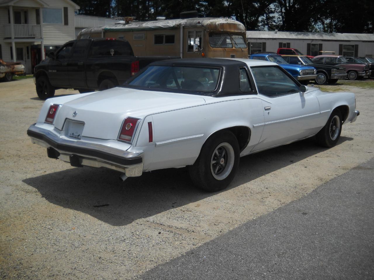 Pontiac Grand Prix 2dr Coupe 1977