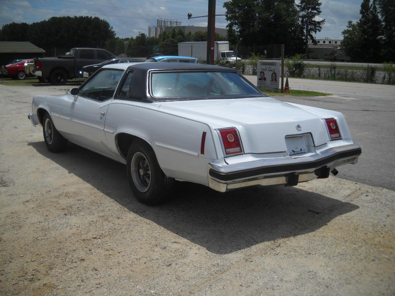 Pontiac Grand Prix 2dr Coupe 1977