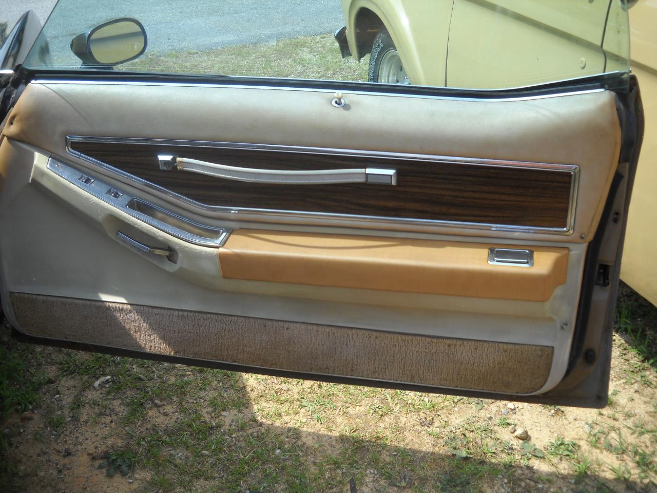 Pontiac Grand Prix 2dr Coupe 1976