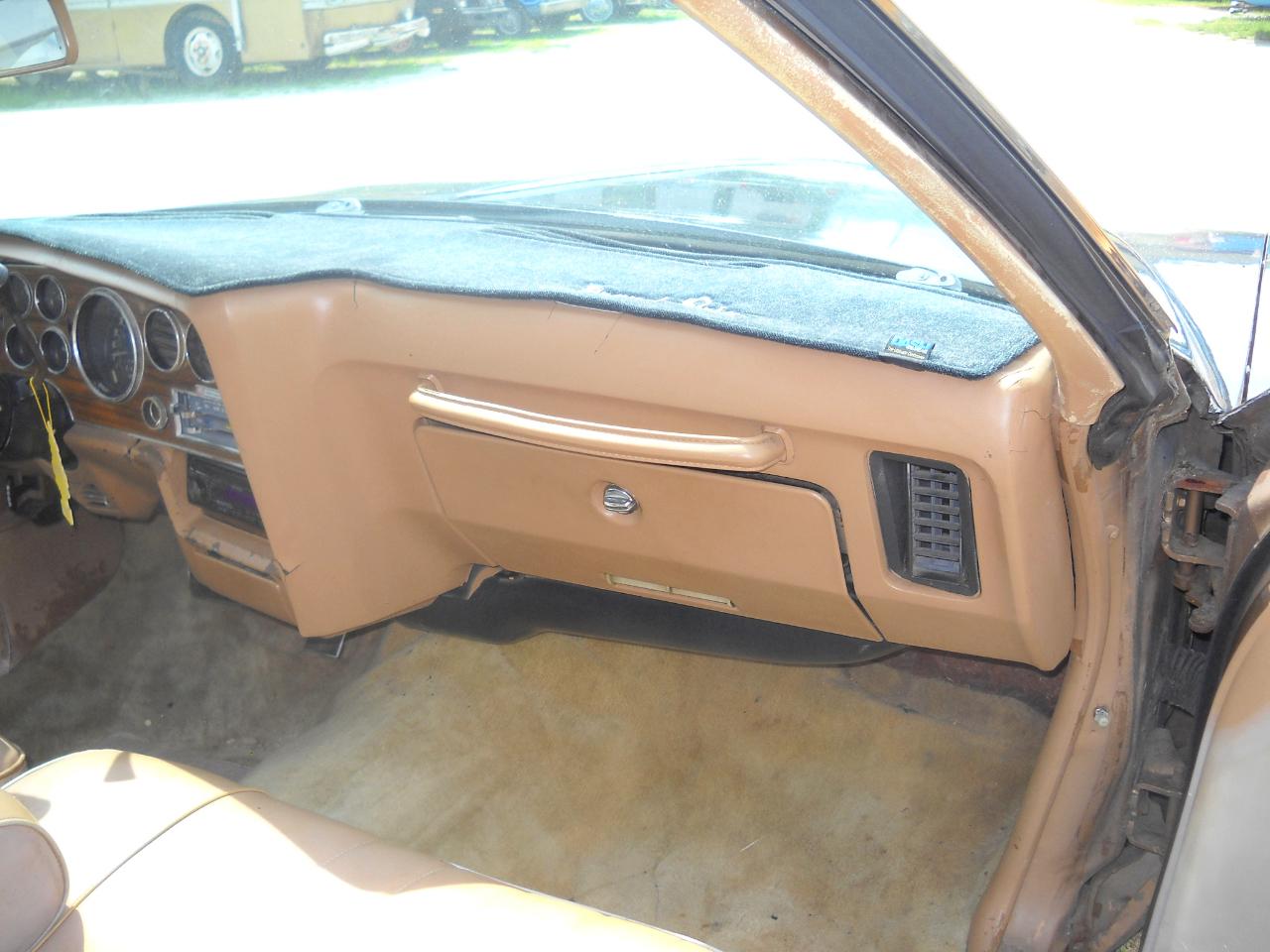 Pontiac Grand Prix 2dr Coupe 1976