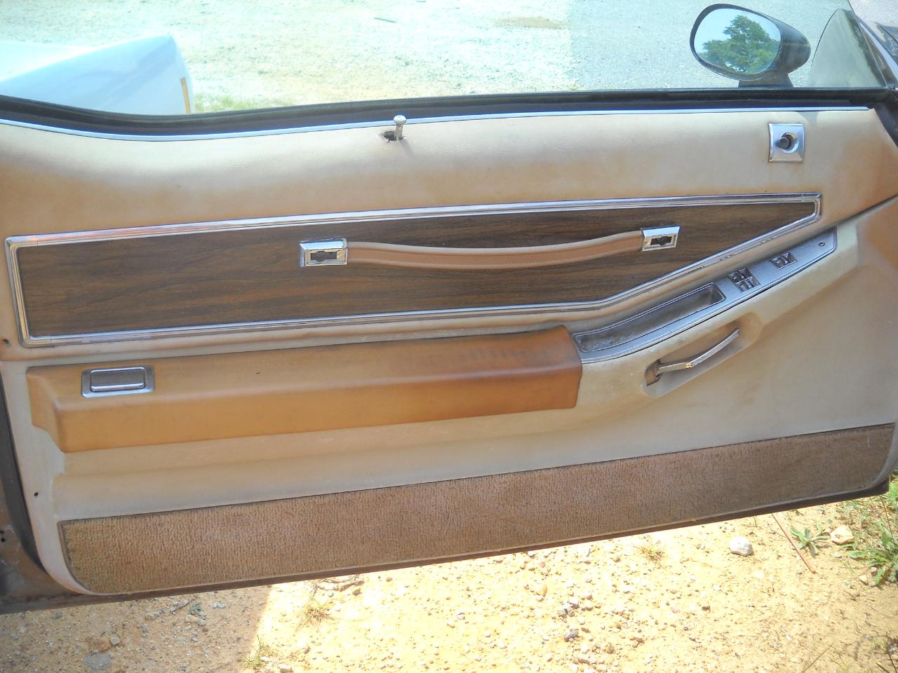 Pontiac Grand Prix 2dr Coupe 1976