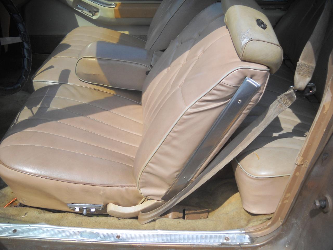 Pontiac Grand Prix 2dr Coupe 1976