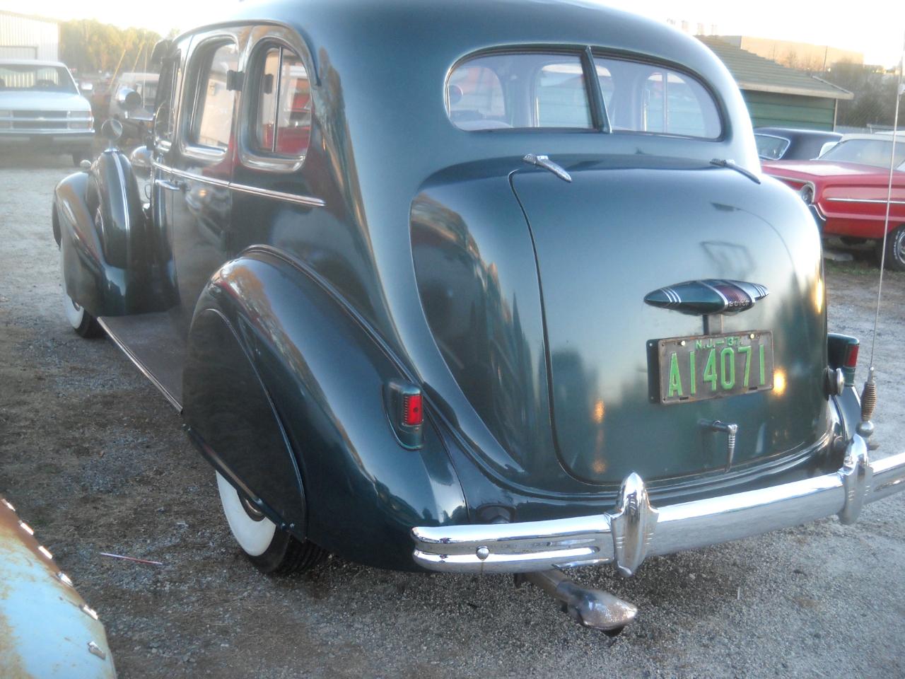 Buick Roadmaster 4dr Sedan 1937
