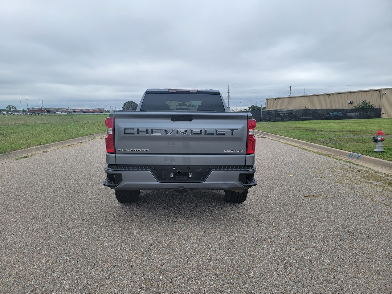 2021 Chevrolet Silverado 1500 Custom photo 4