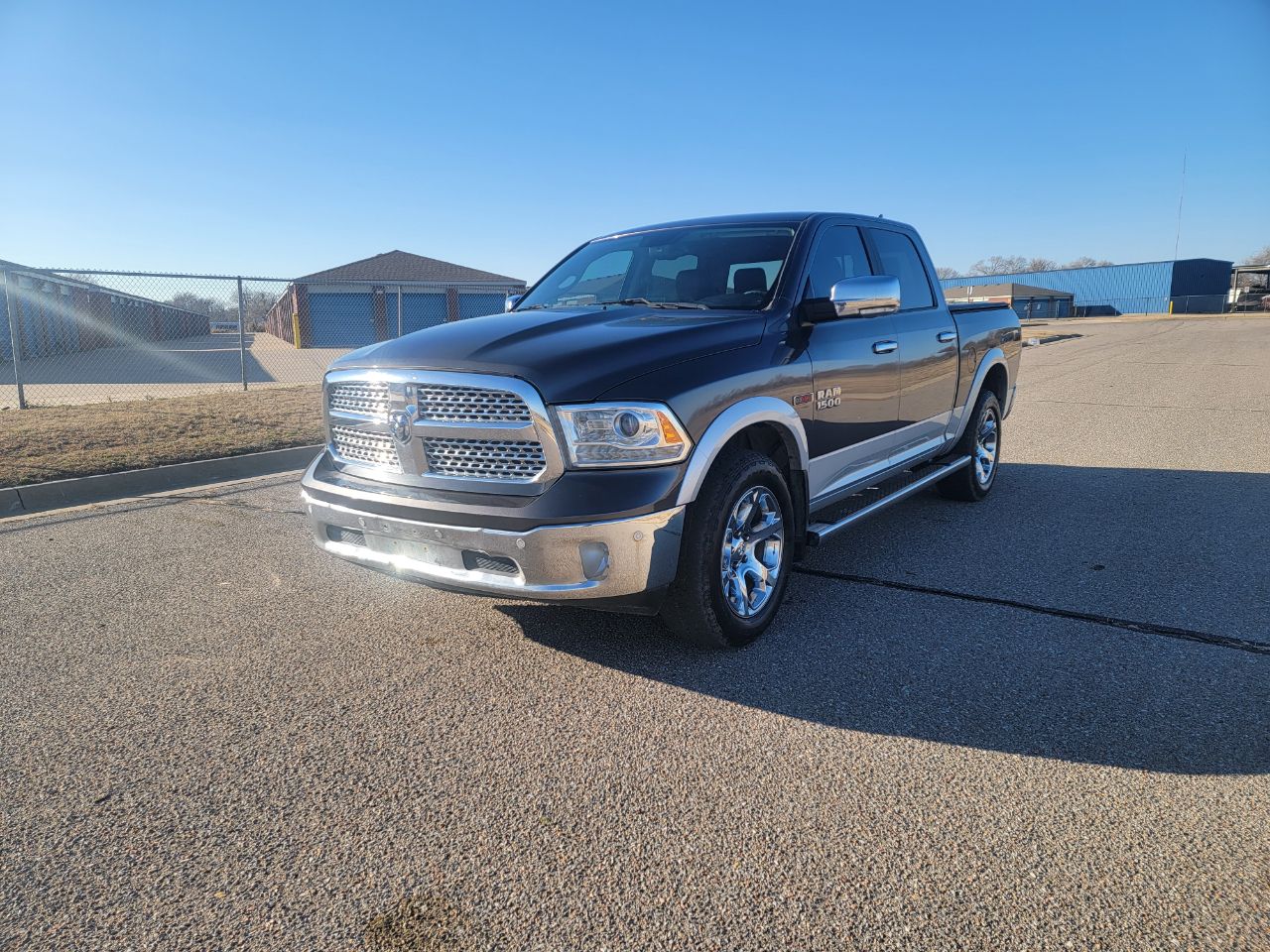 RAM 1500 Laramie 4x4 Crew Cab 5'7" Box 2018