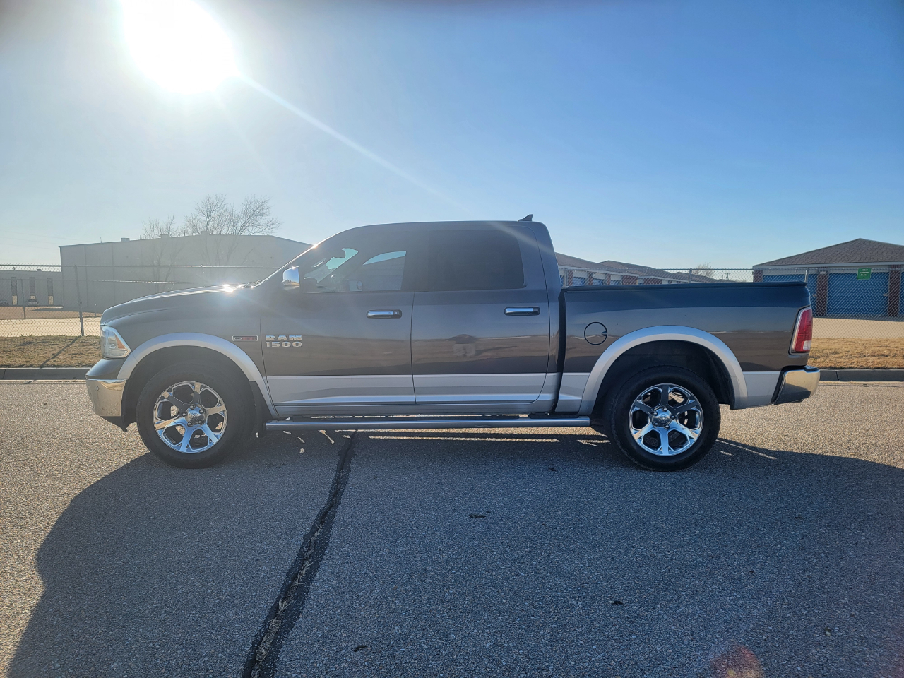 RAM 1500 Laramie 4x4 Crew Cab 5'7" Box 2018