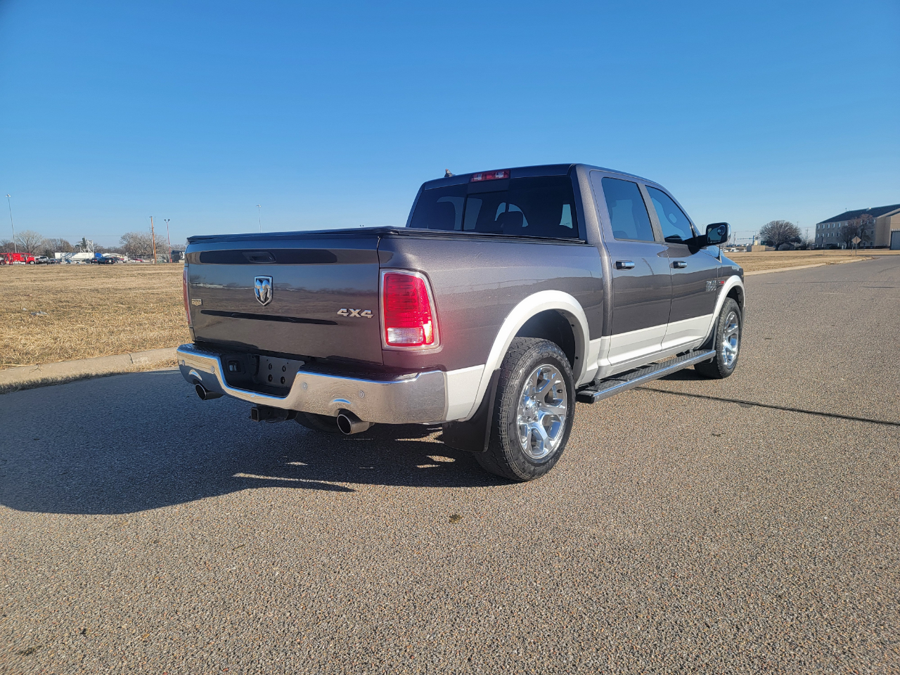 RAM 1500 Laramie 4x4 Crew Cab 5'7" Box 2018
