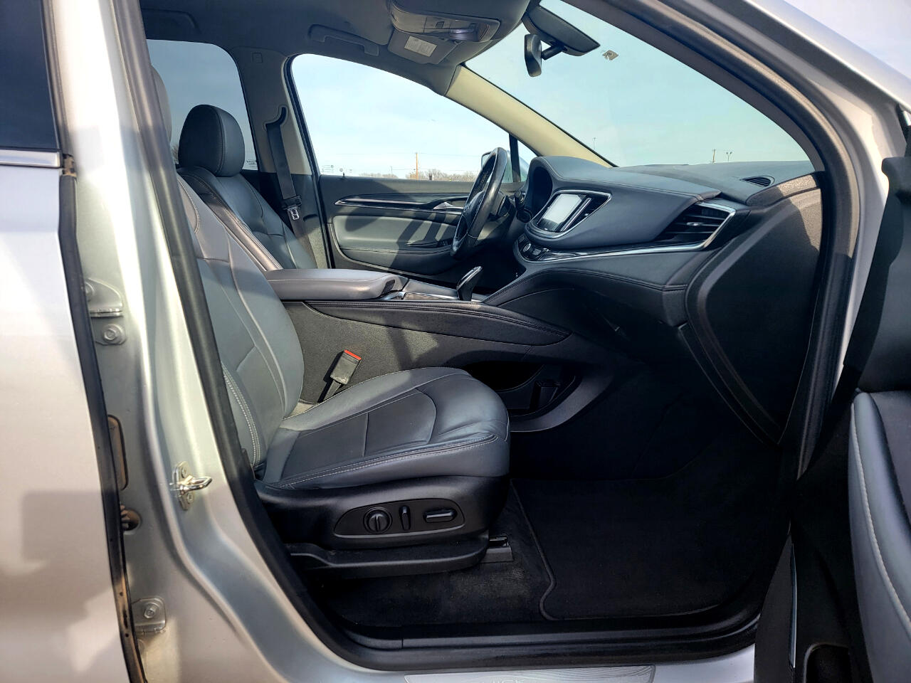 Buick Enclave FWD 4dr Essence 2019