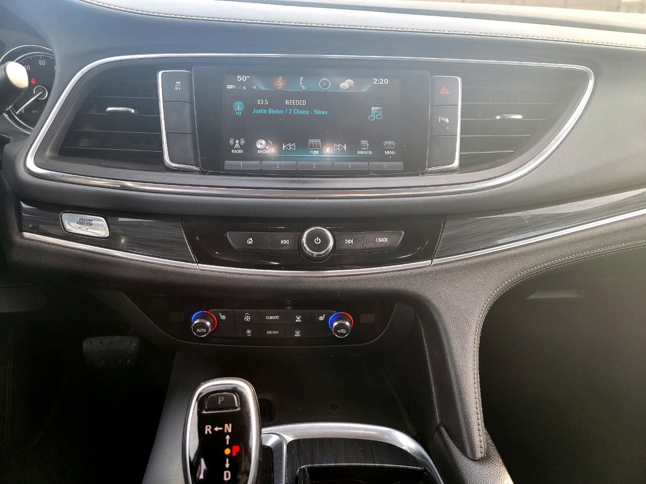 Buick Enclave FWD 4dr Essence 2019